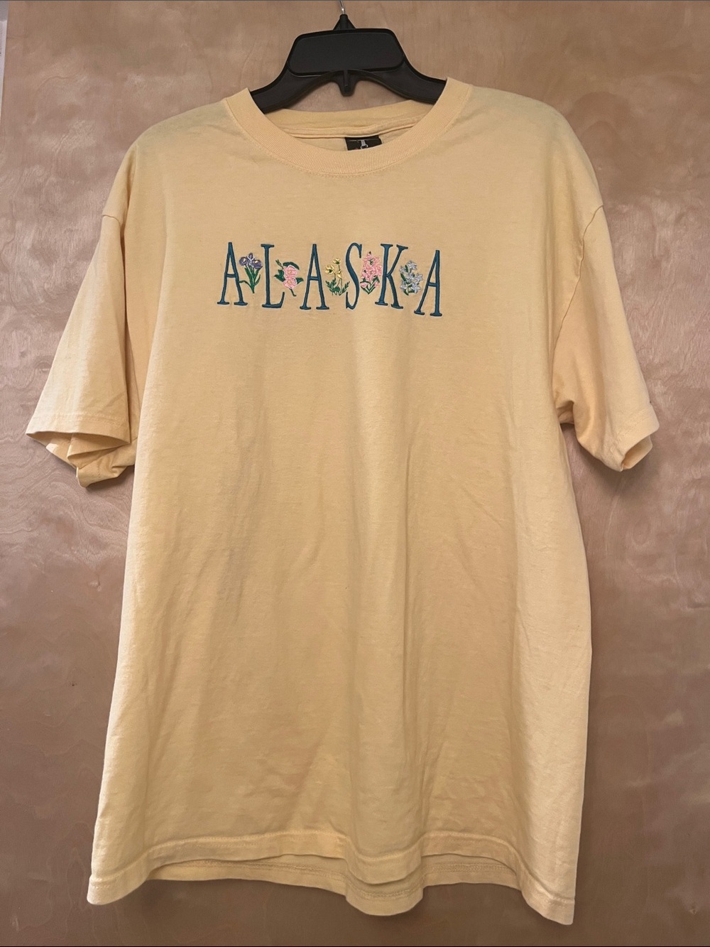 Vintage Hanes Beefy Alaska Floral Graphic Short Sleeve Tee - Pale Yellow